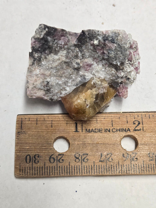 Vesuvianite w grossular