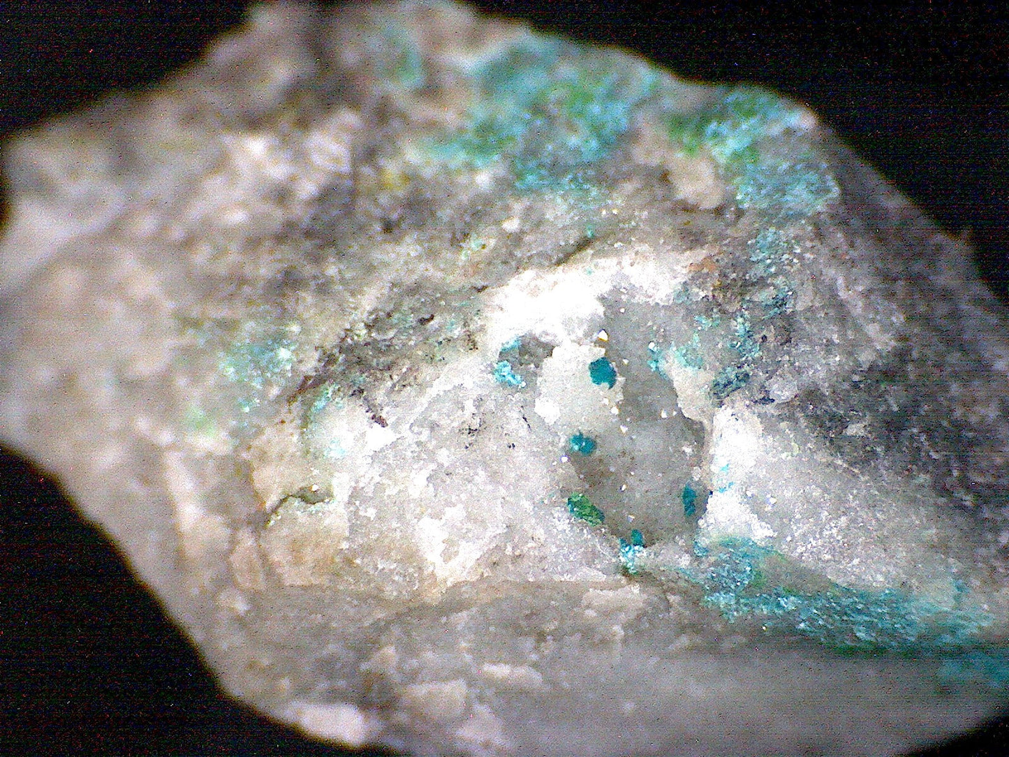 Eurekadumpite specimen