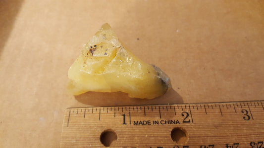 Yellow Opal specimen