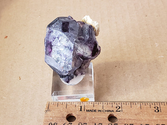 Fluorite specimen