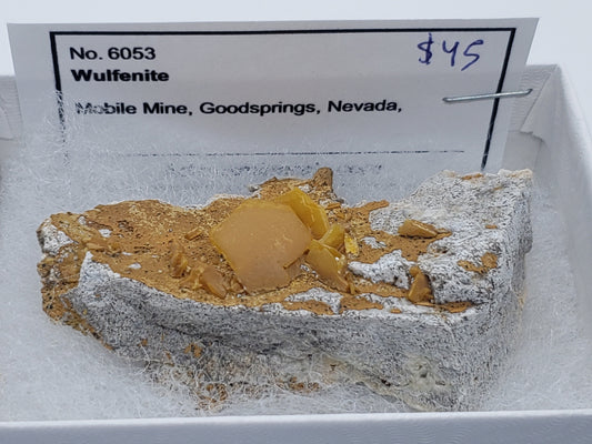 Wulfenite specimen