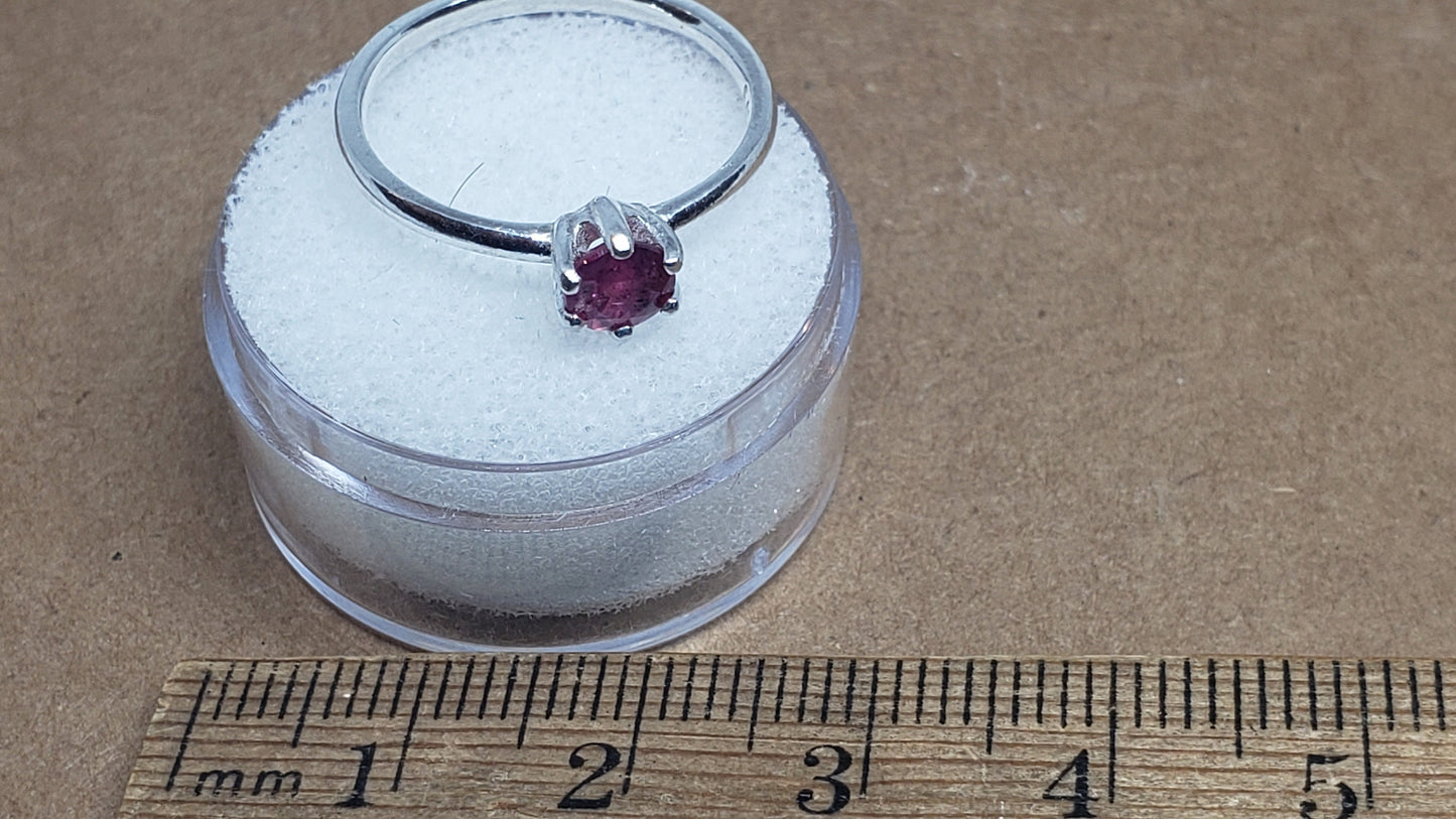 Winza Ruby/Sapphire Ring