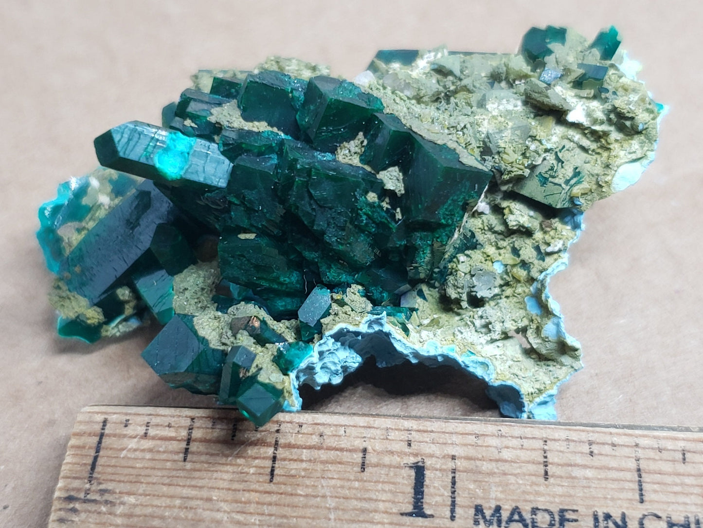 Dioptase specimen