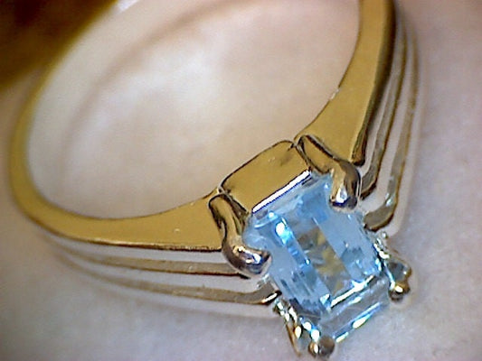 Aquamarine Tri-Ribbed Ring